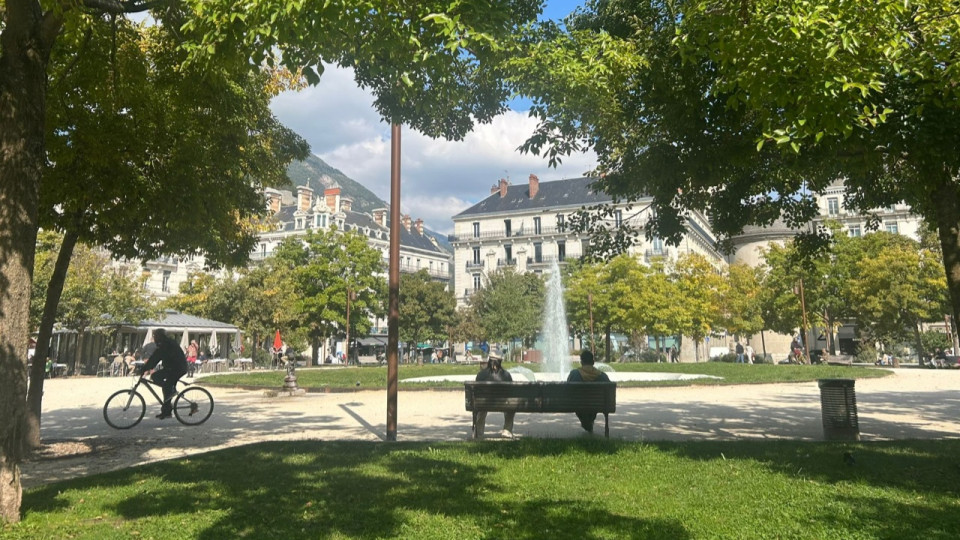 Canicule en Is&egrave;re : le d&eacute;partement plac&eacute; en vigilance orange &agrave; partir de samedi, jusqu&rsquo;&agrave; 38&deg;C attendus