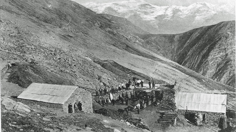 Sous les pistes de l'Alpe d'Huez dort le plus haut village minier m&eacute;di&eacute;val connu d'Europe