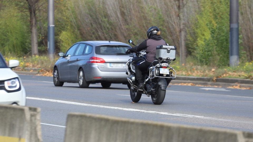 Grenoble : un motard tu&eacute; par un automobiliste sous drogues et alcool qui roulait &agrave; pr&egrave;s de 150 km/h