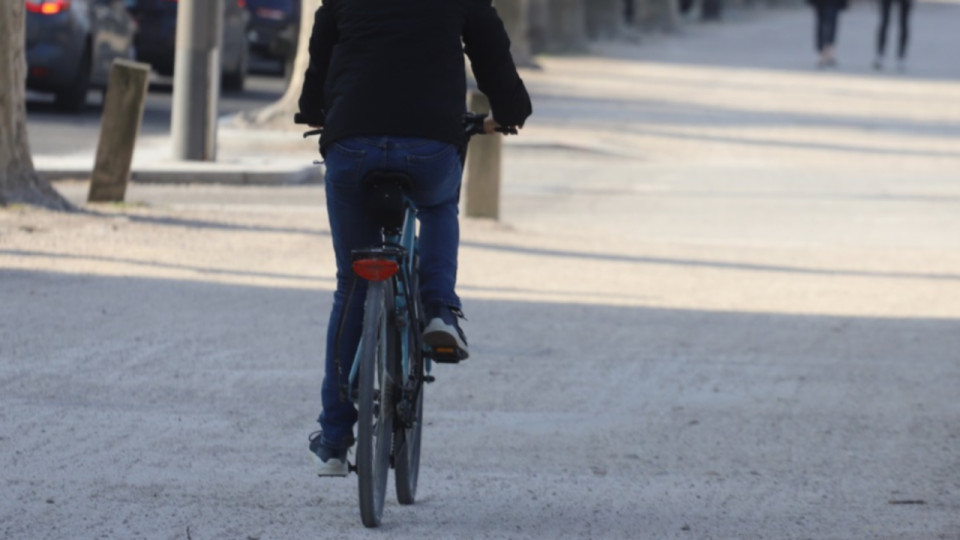 Is&egrave;re : un cycliste de 70 ans meurt apr&egrave;s une collision avec une voiture &agrave; Bri&eacute;-et-Angonnes