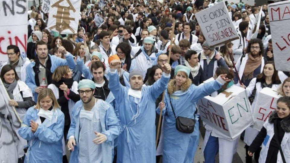 Grenoble : l&rsquo;association des &eacute;tudiants en m&eacute;decine suspendue apr&egrave;s des signalements de bizutage