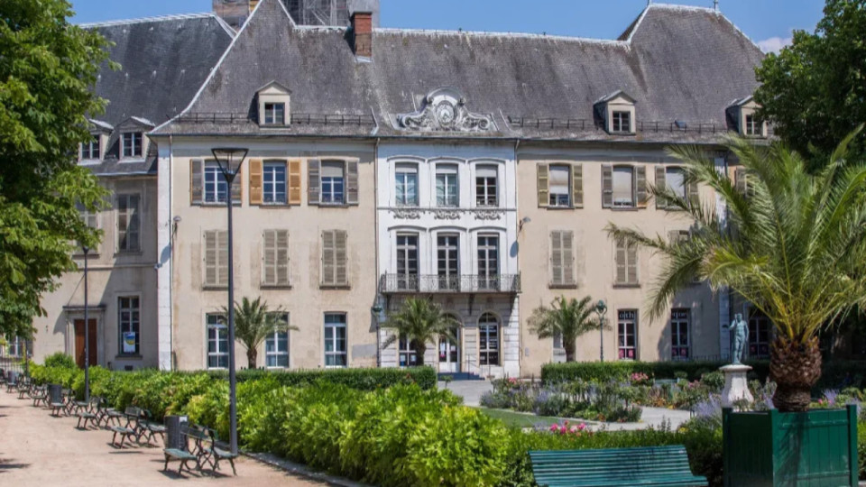 Grenoble renforce son soutien &agrave; Bethl&eacute;em avec une biblioth&egrave;que destin&eacute;e aux enfants