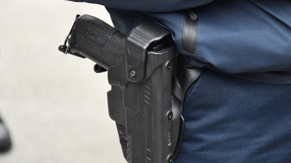 Grenoble : une manifestation contre la r&eacute;forme de l&rsquo;usage des armes par les forces de l&rsquo;ordre