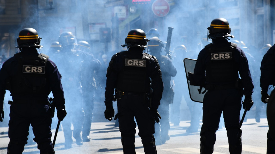 Grenoble : soup&ccedil;onn&eacute; d&rsquo;un tir de mortier sur un policier, il sera jug&eacute; le 25 novembre