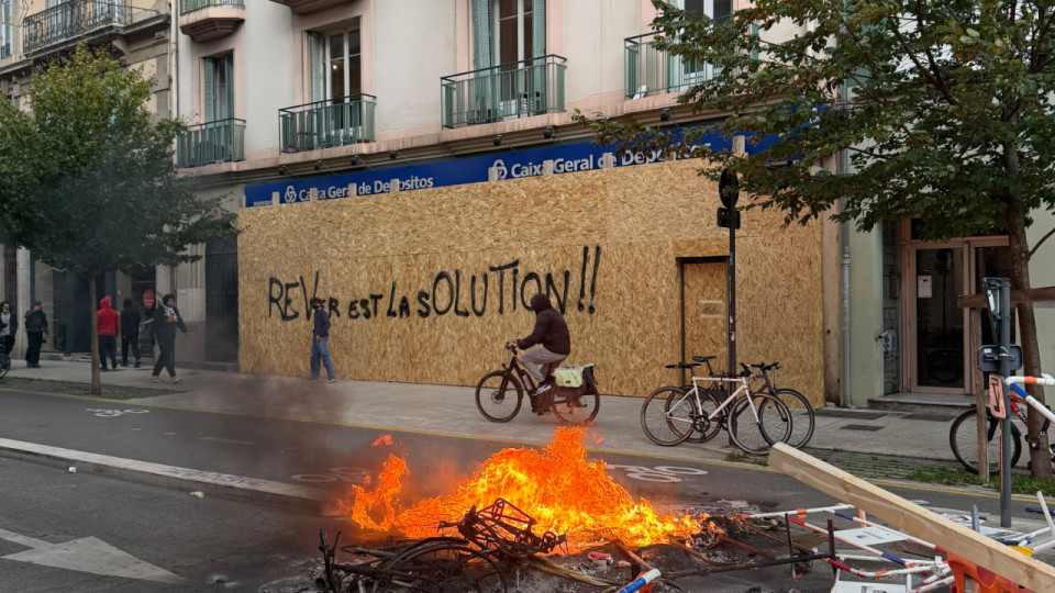 Manifestations du 17 octobre &agrave; Grenoble : 51 interpellations, trois bless&eacute;s et plus de 30 commerces pill&eacute;s