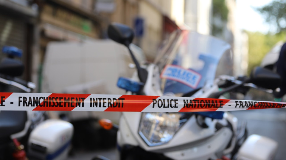 Grenoble : alerte à la bombe dans un collège, les adolescents invités à rester chez eux Grenoble : alerte à la bombe dans un collège, les adolescents invités à rester chez eux