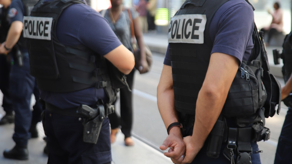 Grenoble : des policiers soup&ccedil;onn&eacute;s d&rsquo;avoir fait fuiter une op&eacute;ration visant un point de deal