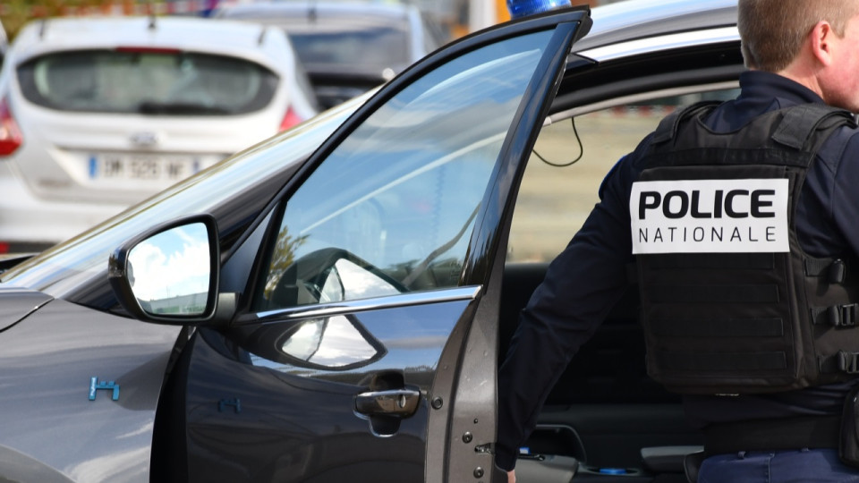 Grenoble&nbsp;: deux s&oelig;urs mises en examen pour d&eacute;tention d&rsquo;armes et de produits stup&eacute;fiants