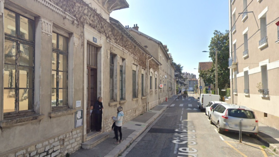 Grenoble : le p&egrave;re repris de justice se montre violent &agrave; l'&eacute;cole de son fils