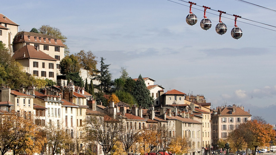 Grenoble : réouverture du téléphérique de la Bastille