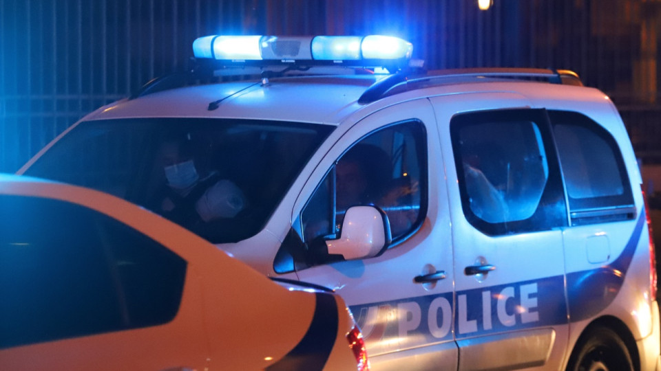 Grenoble : un homme victime d’un coup de couteau dans son appartement