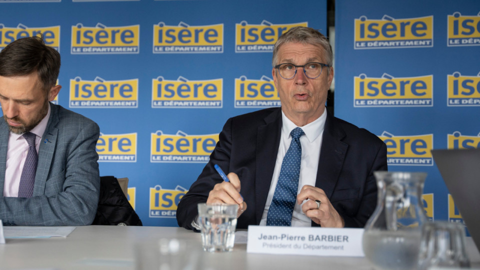 Isère : le président du Département, Jean-Pierre Barbier, agacé par les ministres déconnectés du terrain