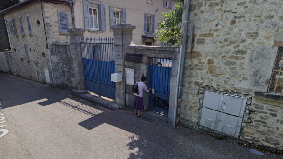 L'école catholique traditionaliste menacée de fermeture par le préfet après un rapport salé