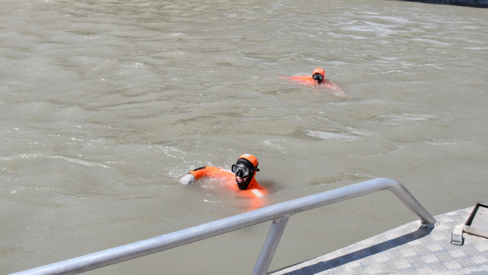 La voiture termine sa course dans le Drac : une jeune femme meurt noyée près de Grenoble