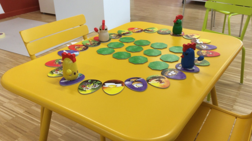 Pr&egrave;s de Grenoble : ivre, elle s'infiltre dans une &eacute;cole et frappe des policiers