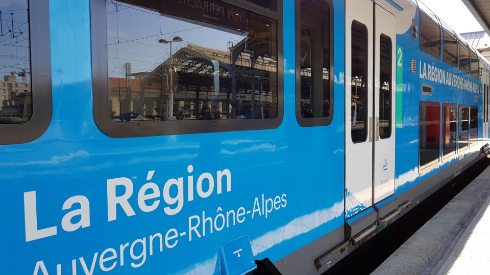 Pr&egrave;s de Grenoble : la v&eacute;rification des billets tourne mal en gare de Gi&egrave;res tourne mal, une contr&ocirc;leuse frapp&eacute;e