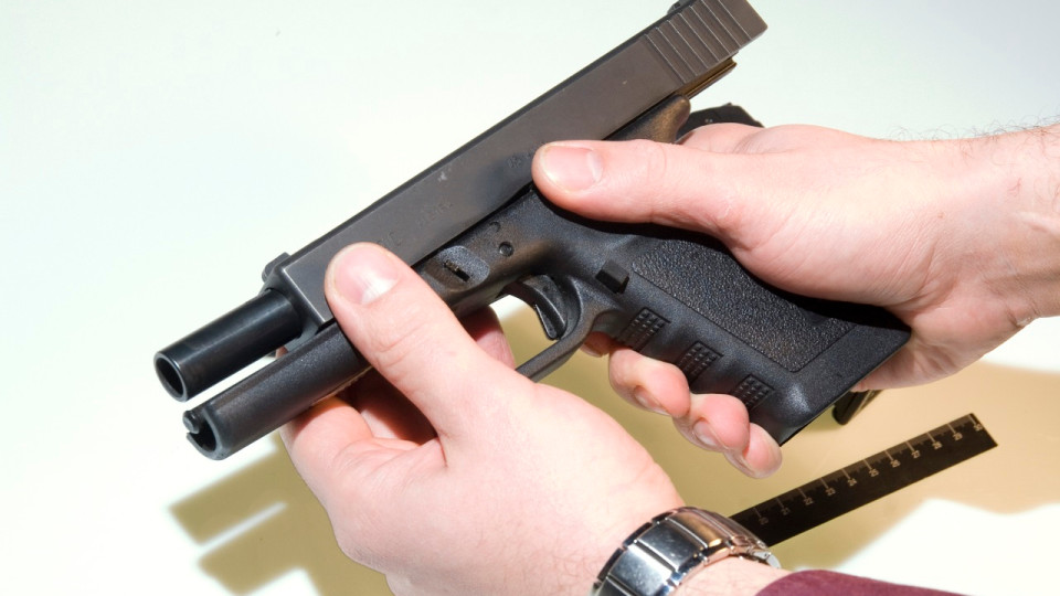 Pr&egrave;s de Grenoble : un passant trouve une arme &agrave; feu par terre