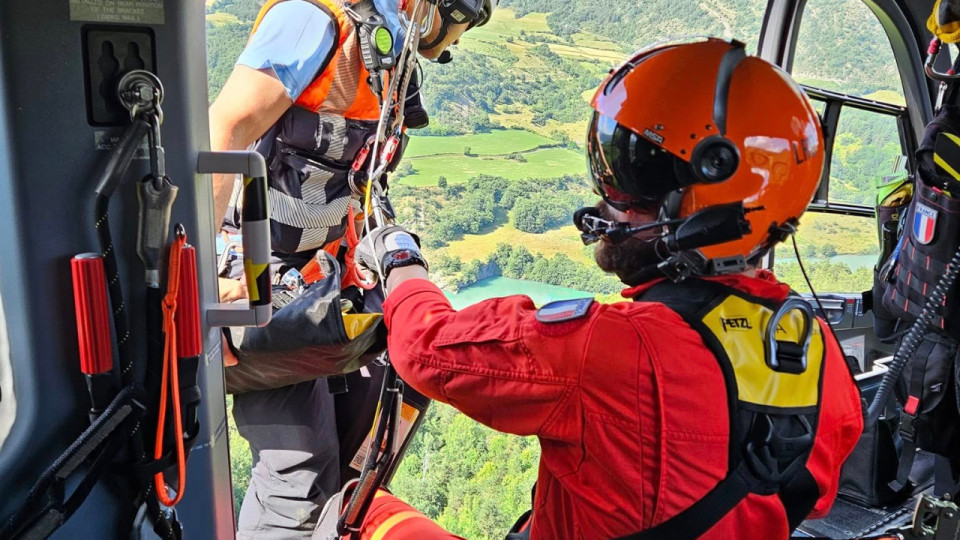 Près de Grenoble : une adolescente survit à une chute de 30 mètres dans le massif de Belledonne