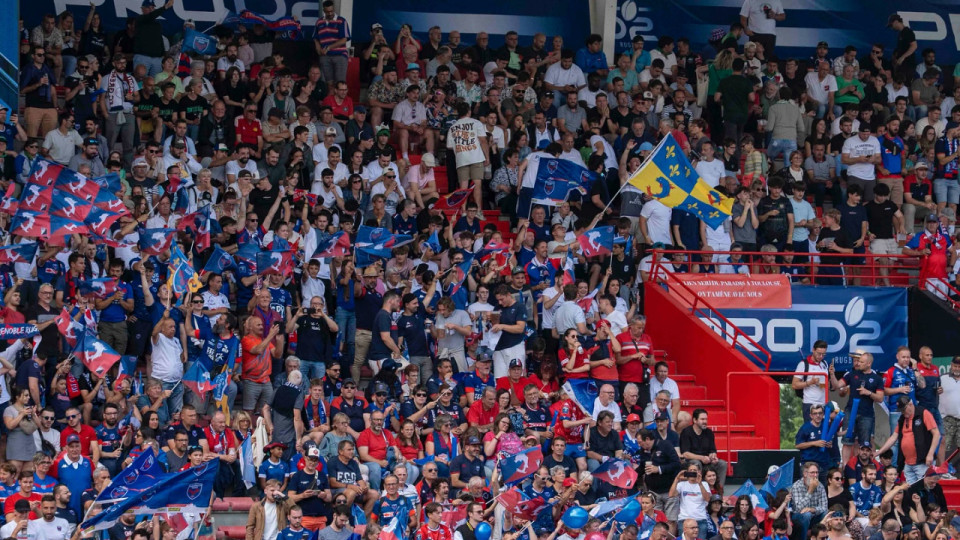 Rugby&nbsp;: des affrontements provoquent l&rsquo;intervention des CRS &agrave; la fin de Grenoble-Perpignan