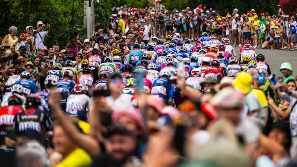 Tour de France 2025 : le peloton s'élance au sud de Grenoble ce jeudi